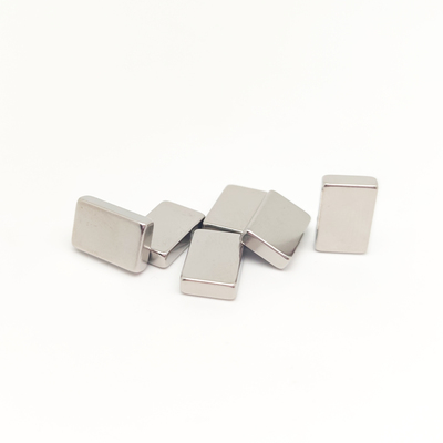 12.4x8x3方形磁铁,不含贴纸